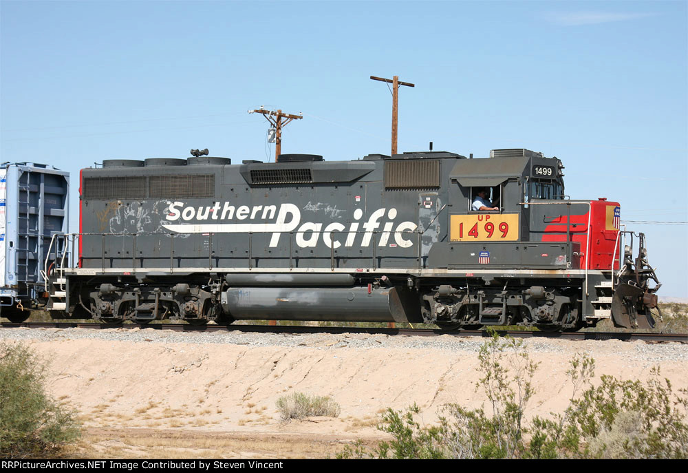 Union Pacific MK rebuilt GP40M-2 #1499 handles the Plaster City local